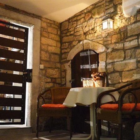 Apartment Sentimento Пула Екстериор снимка