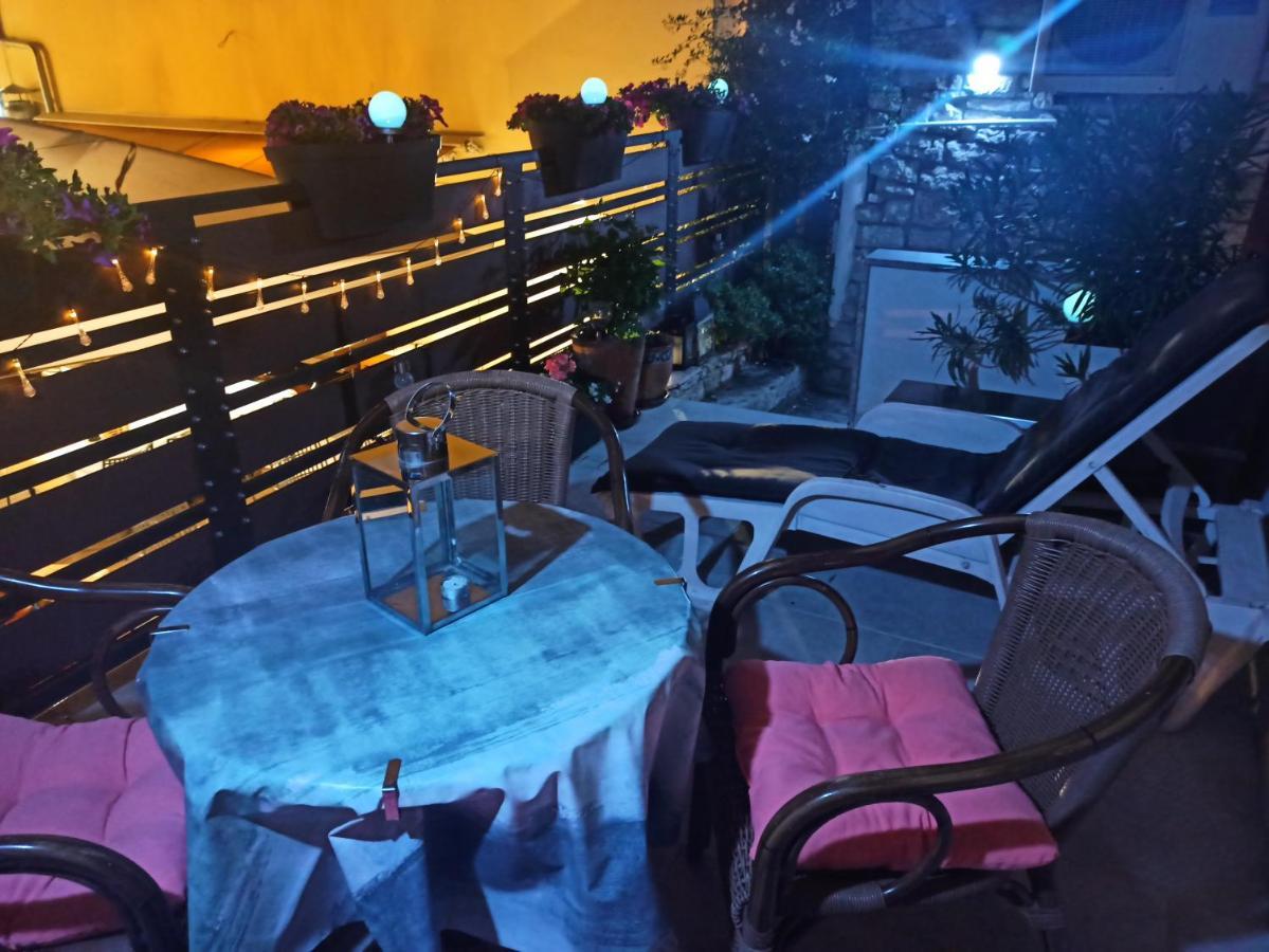 Apartment Sentimento Пула Екстериор снимка